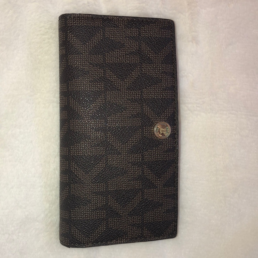 REAL Micheal Kors Wallet